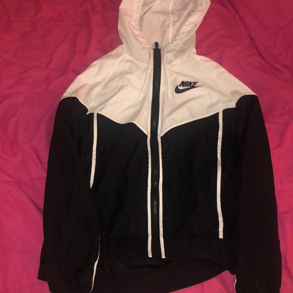 Nike windbreaker women size small no flaws